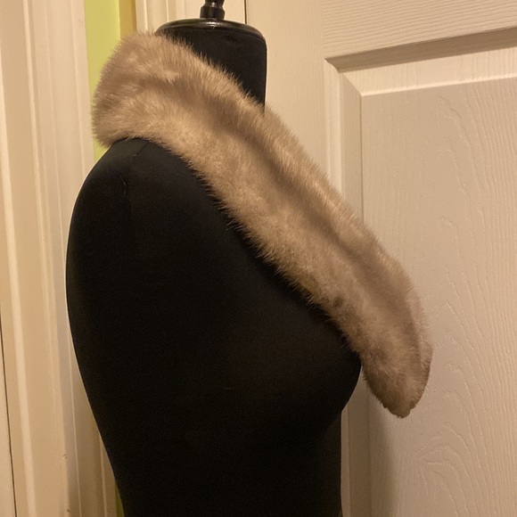 Gray Mink Collar. Vintage early 1950s. - Picture 4 of 9
